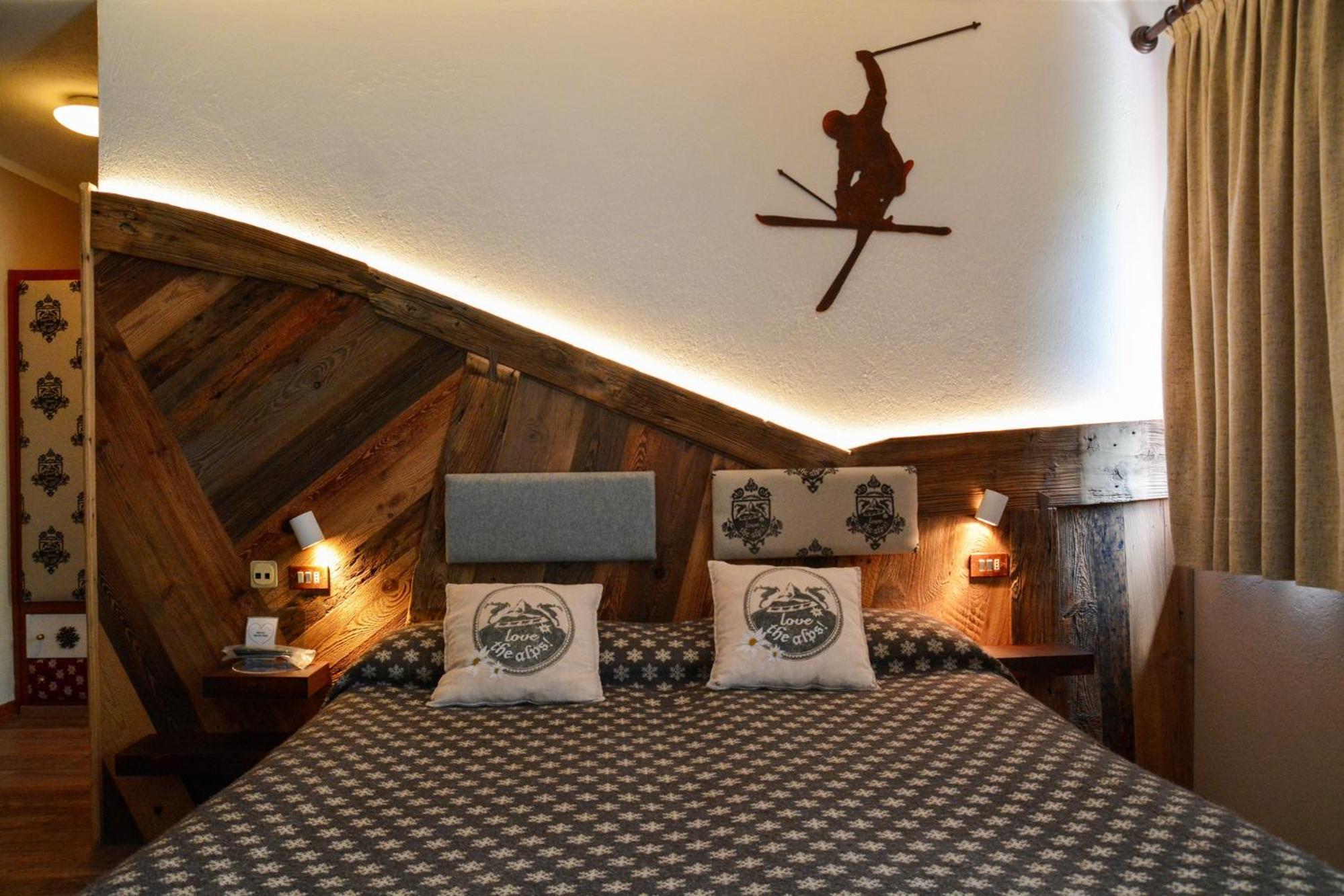 Hotel Chaberton Cesana Torinese Kültér fotó