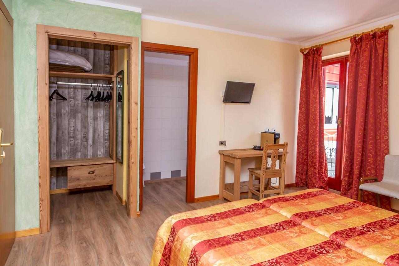 Hotel Chaberton Cesana Torinese Kültér fotó