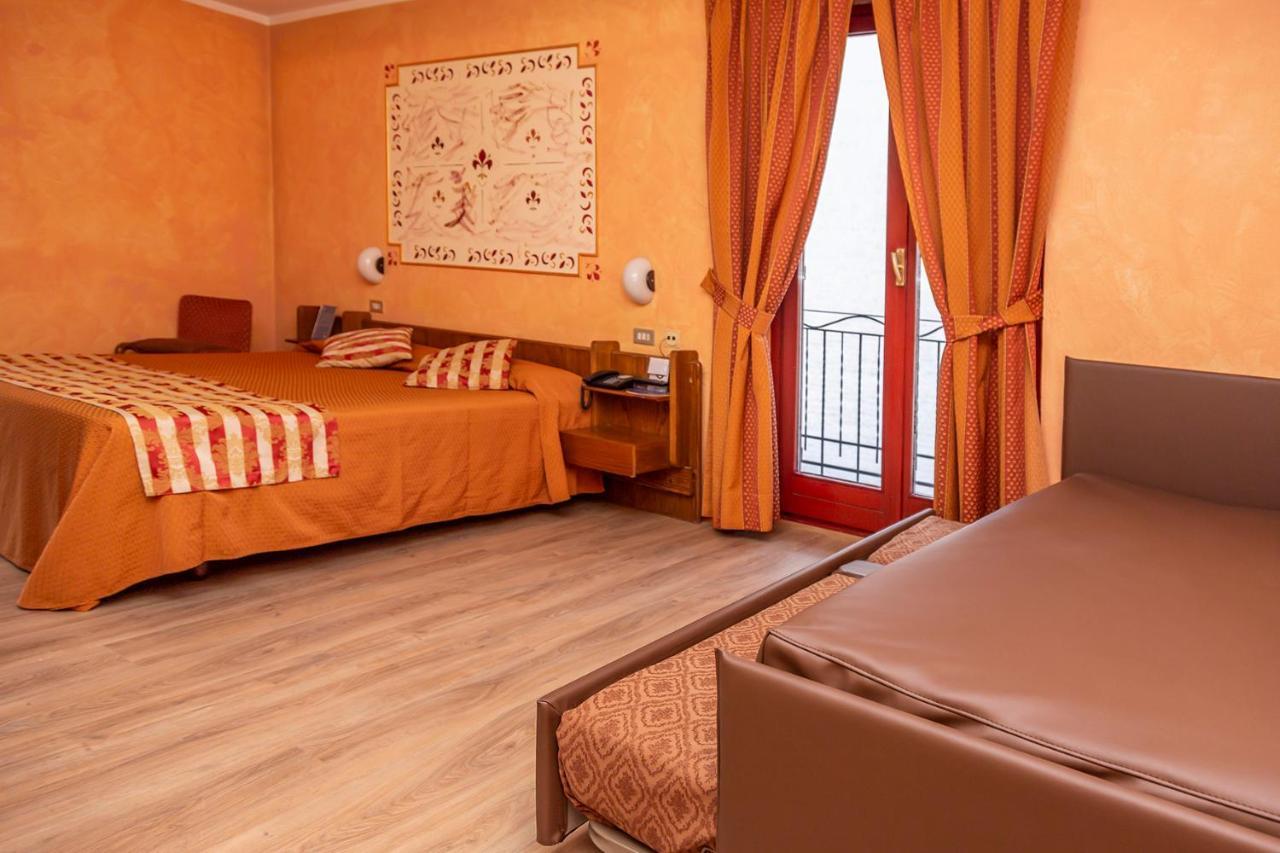 Hotel Chaberton Cesana Torinese Kültér fotó