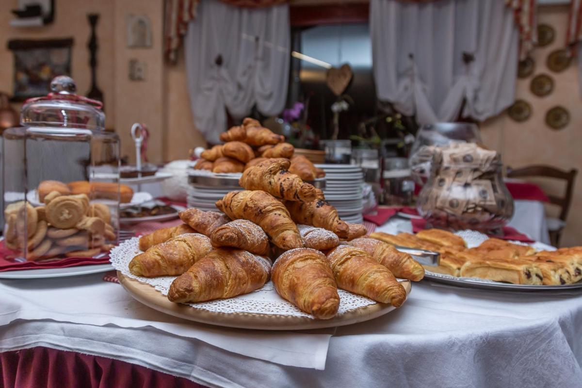 Hotel Chaberton Cesana Torinese Kültér fotó